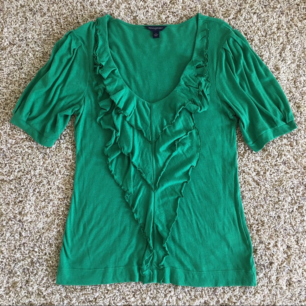 Vibrant Banana Republic Ruffle Tee!